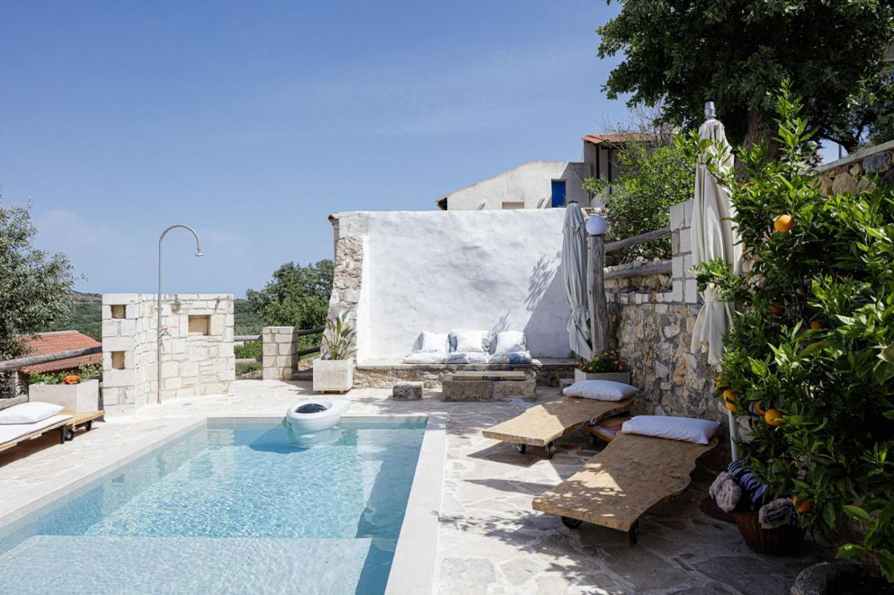 Antonia'S Stonebuilt Mansion With A Private Pool Villa Armenoi  Exterior photo